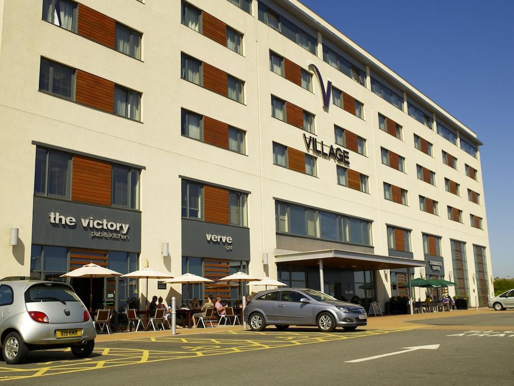 Village Hotel Swansea Exteriör bild